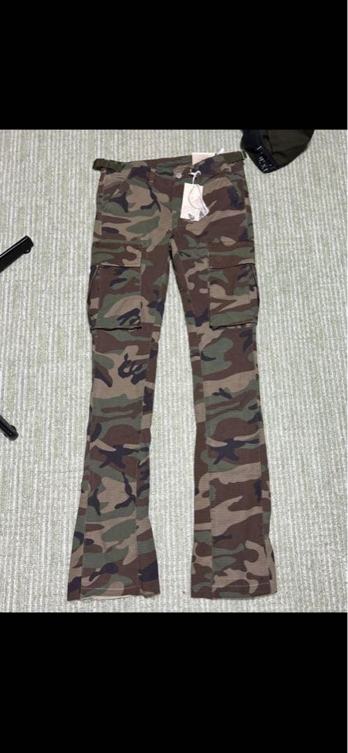 mnml カーゴパンツ　フレアパンツ　迷彩　カモフラージュ　mlvince