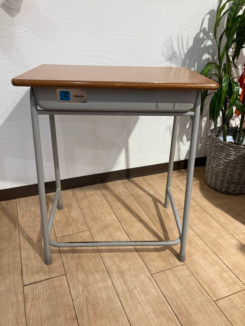 コクヨ　学校机　2号　勉強机　椅子セット