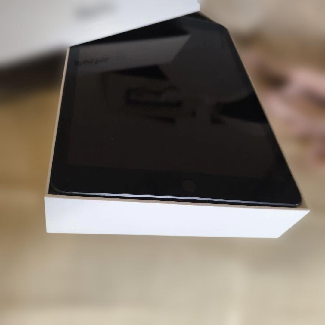 し*う様 第8世代 32GB セルラーモデル 32GBスペースグレ84％