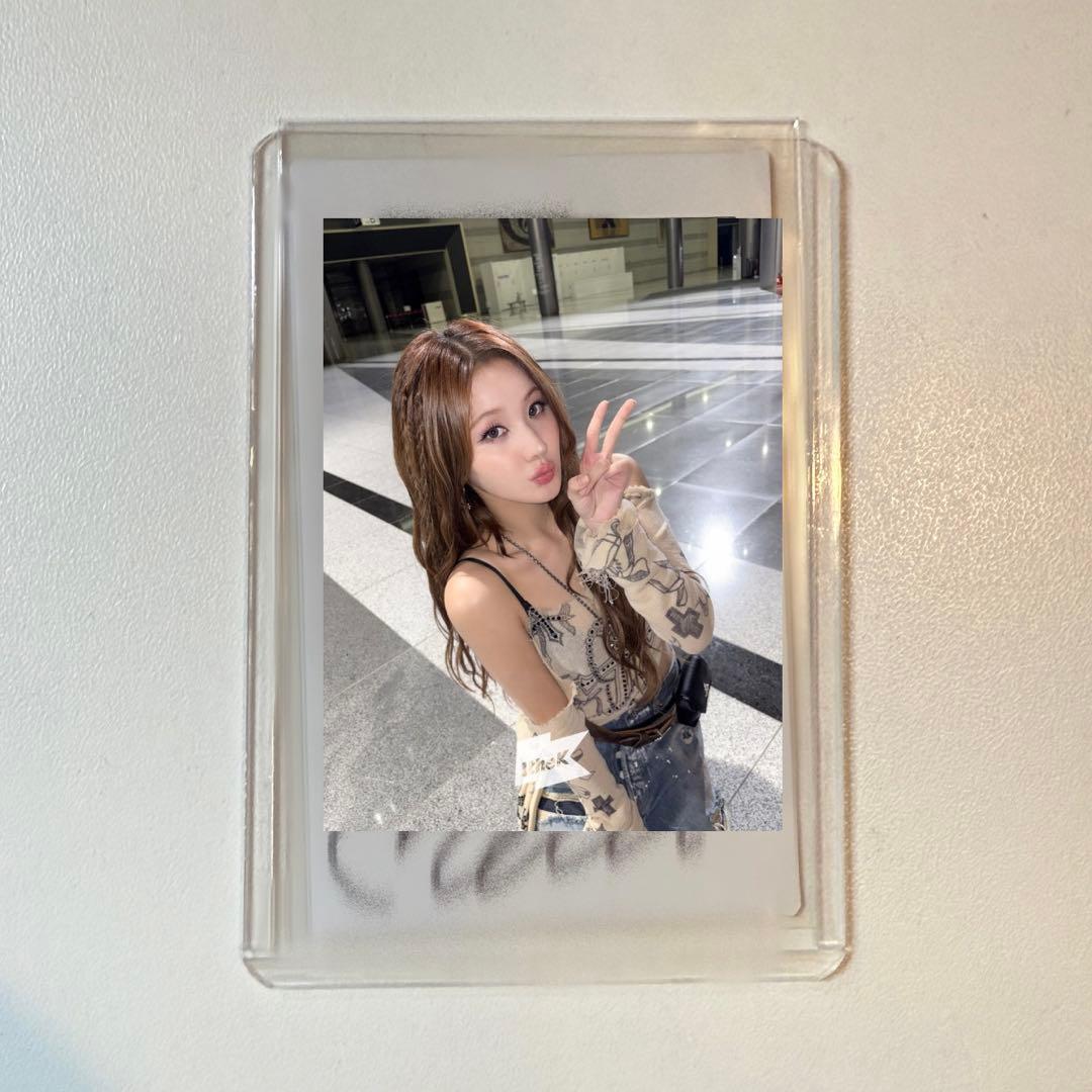 KISS OF LIFE ベル 直筆サイン入りポラロイド