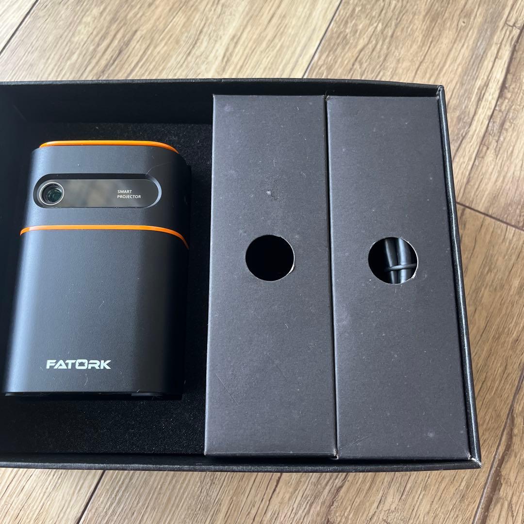●使用回数少なめ！【プロジェクター 小型 】FATORK 5G プロジェクター