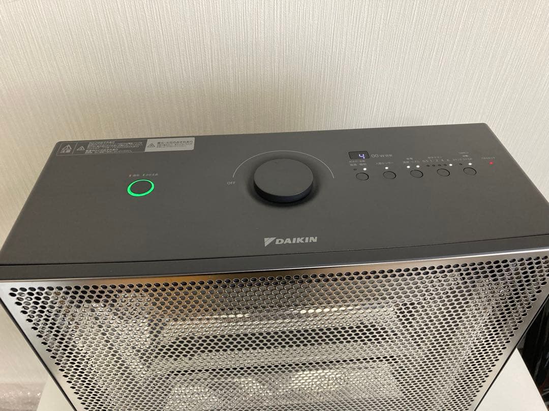 きなこ　ダイキン 遠赤外線ハイブリッドセラムヒート WRH135AS-H