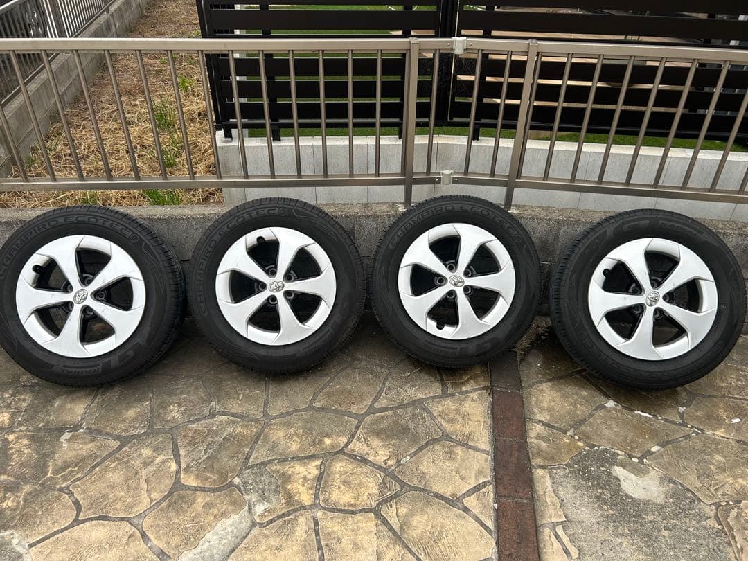 CHAMPIRO ECOTEC 30プリウス後期　純正15インチ