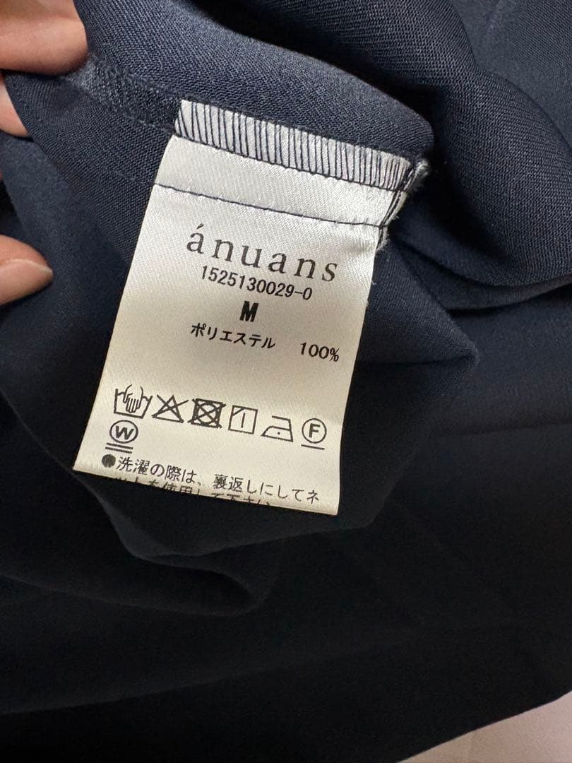 anuans ダブルサテンノーカラータックワンピース