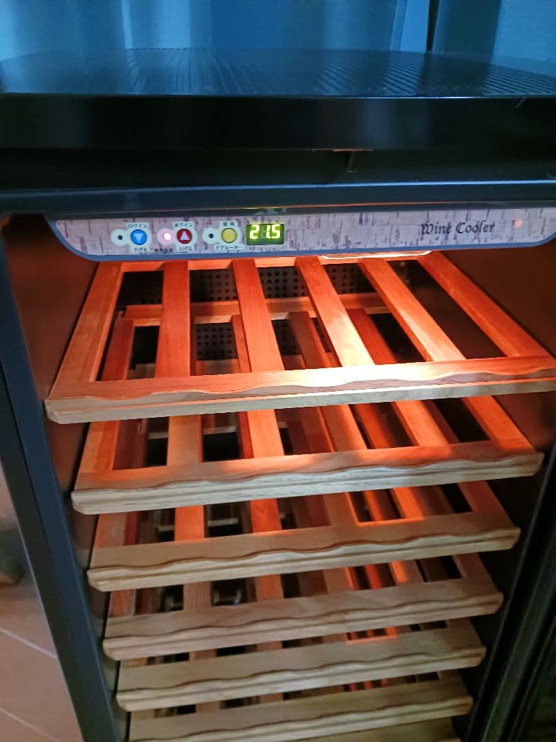 ハイアール　Haier ワインセラー 9段＋収納 黒 2013年製　稼働品