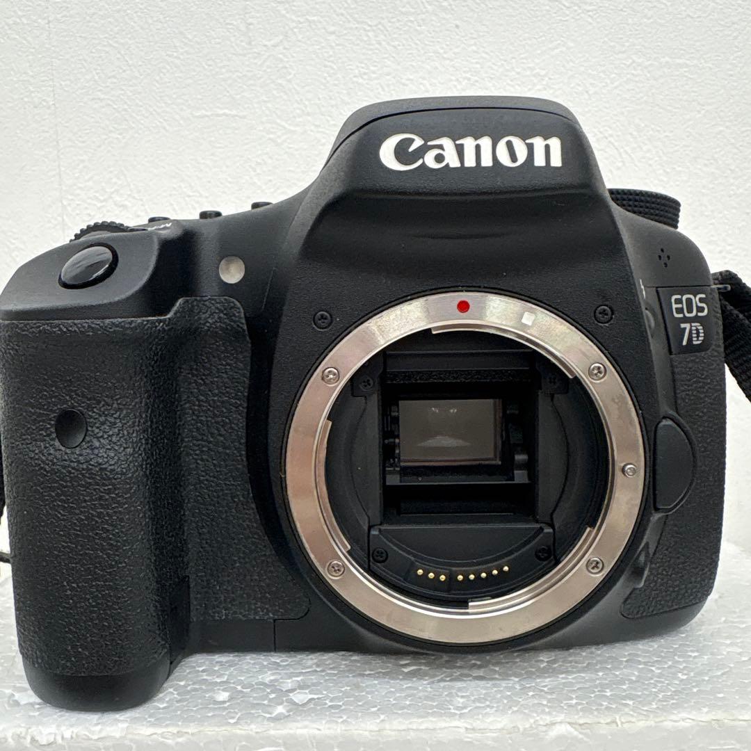 デジタルカメラ Canon EOS 7D EF-S 18-200mm 1:3.5-5-6 IS