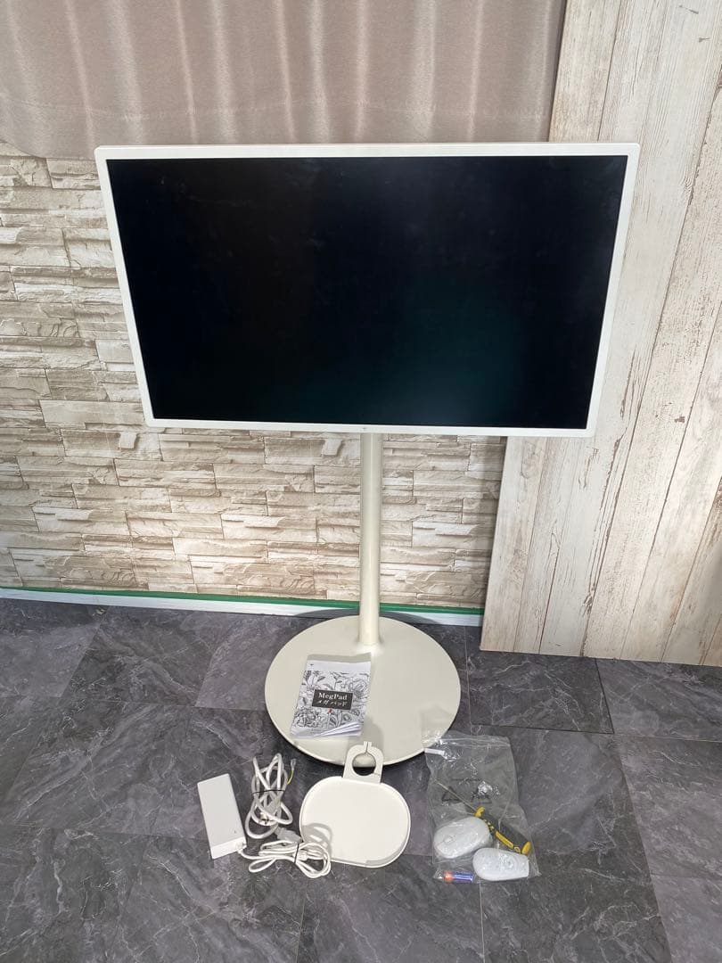 MegPad 32型 4K 移動式スマートモニター A32Q7Pro