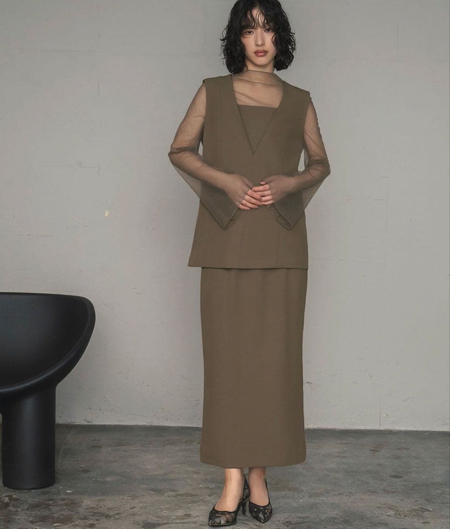 【えみのり】チュールレイヤードトップス・タイトスカート セットアップ