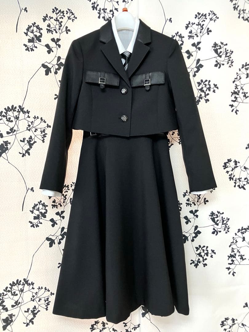 クリーニング済 エルアンノワール ブラックショートジャケットハイウエストスカート