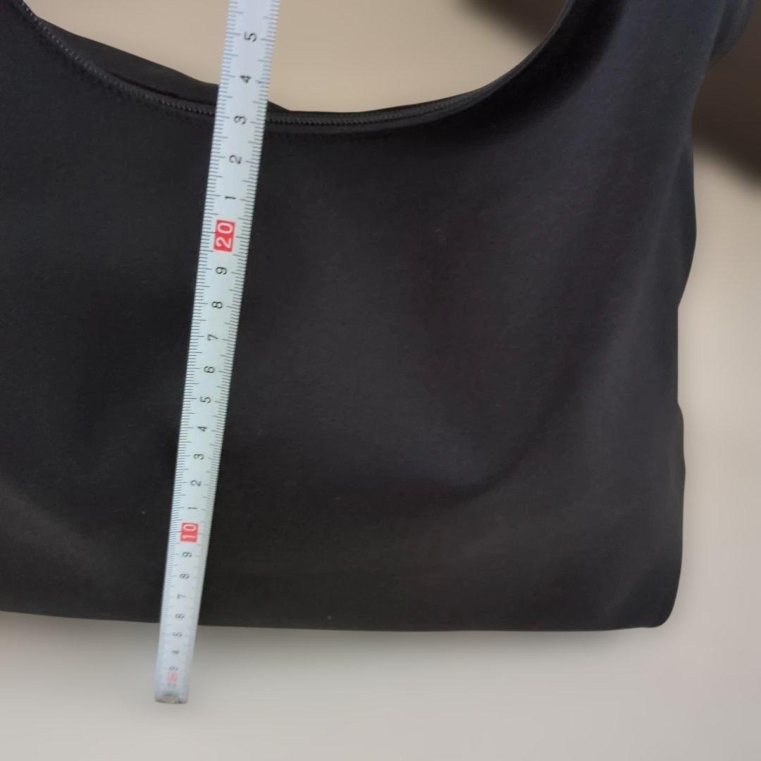 フェラガモブラックハンドバッグ肩掛け