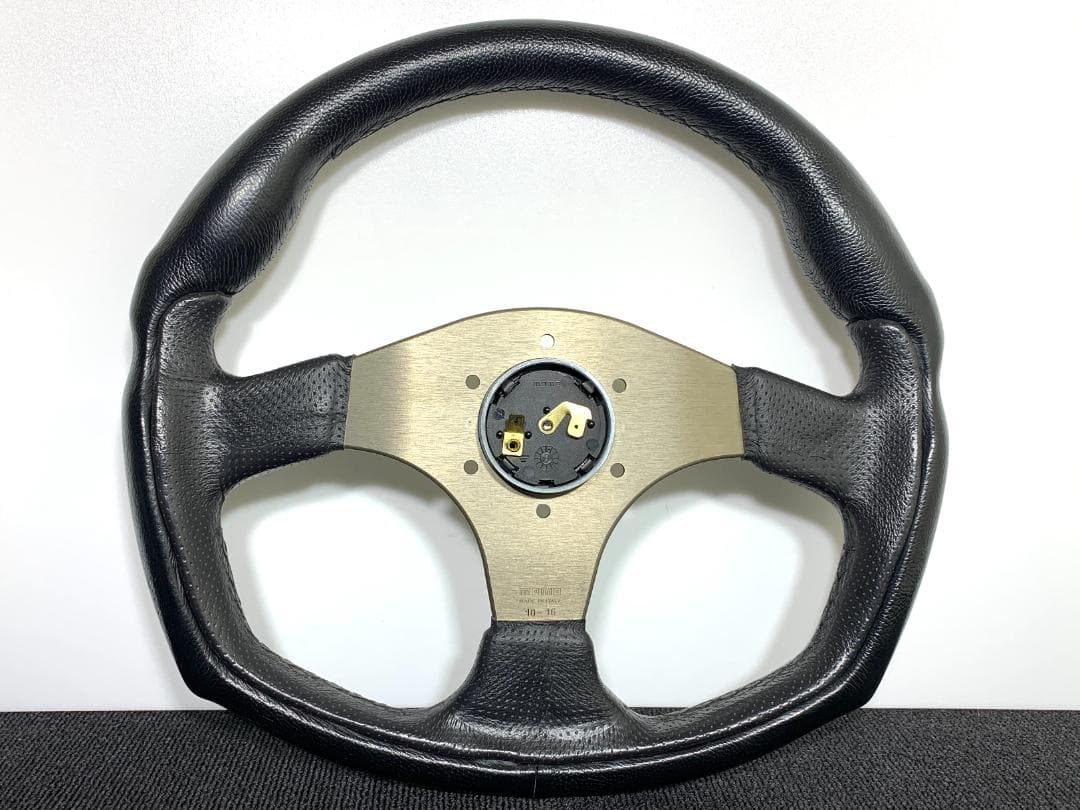 モモ ルーチェ LUCE L-1 ステアリング ホーンボタン付 希少 16年製