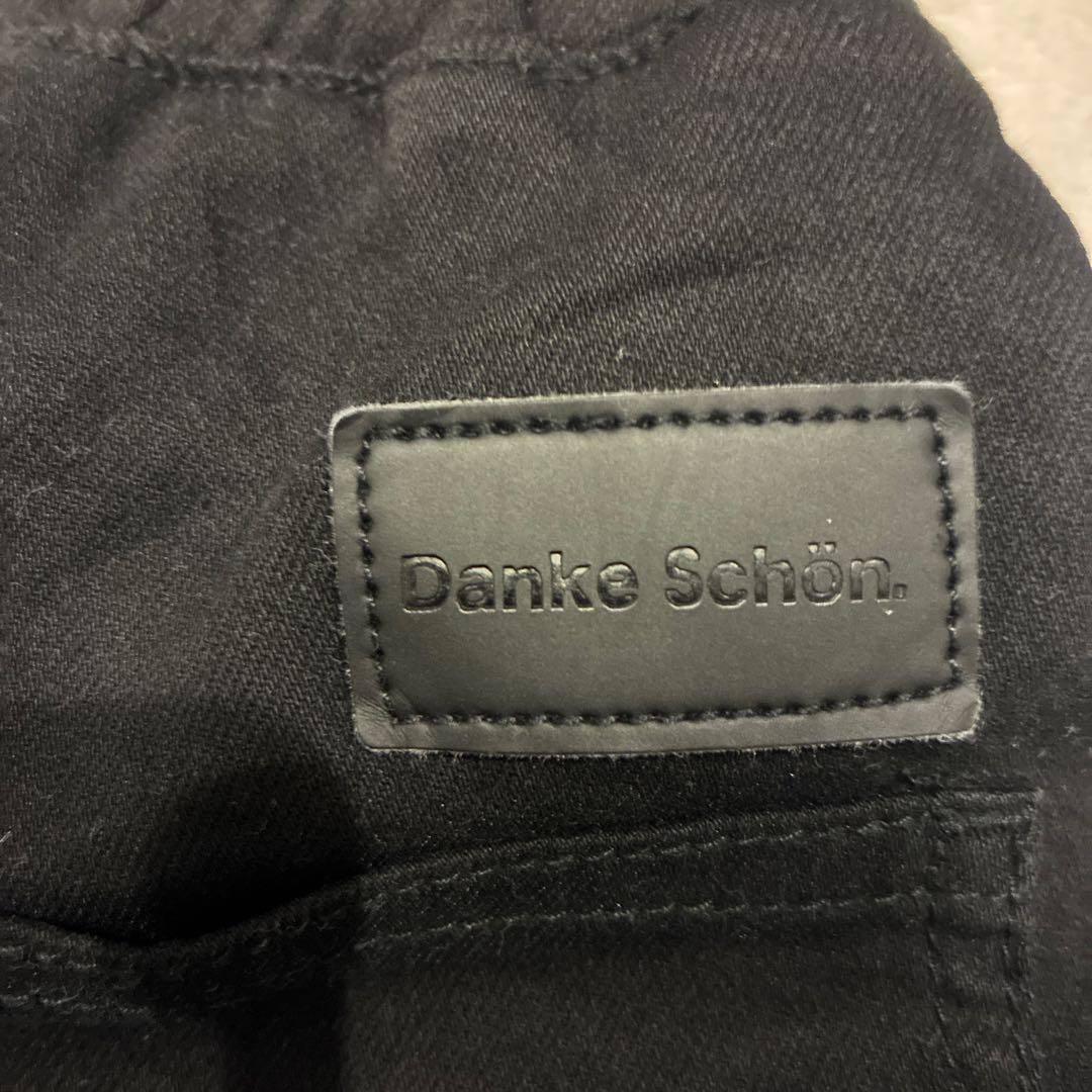 Danke Schön. ブラックカーゴパンツ　28サイズ