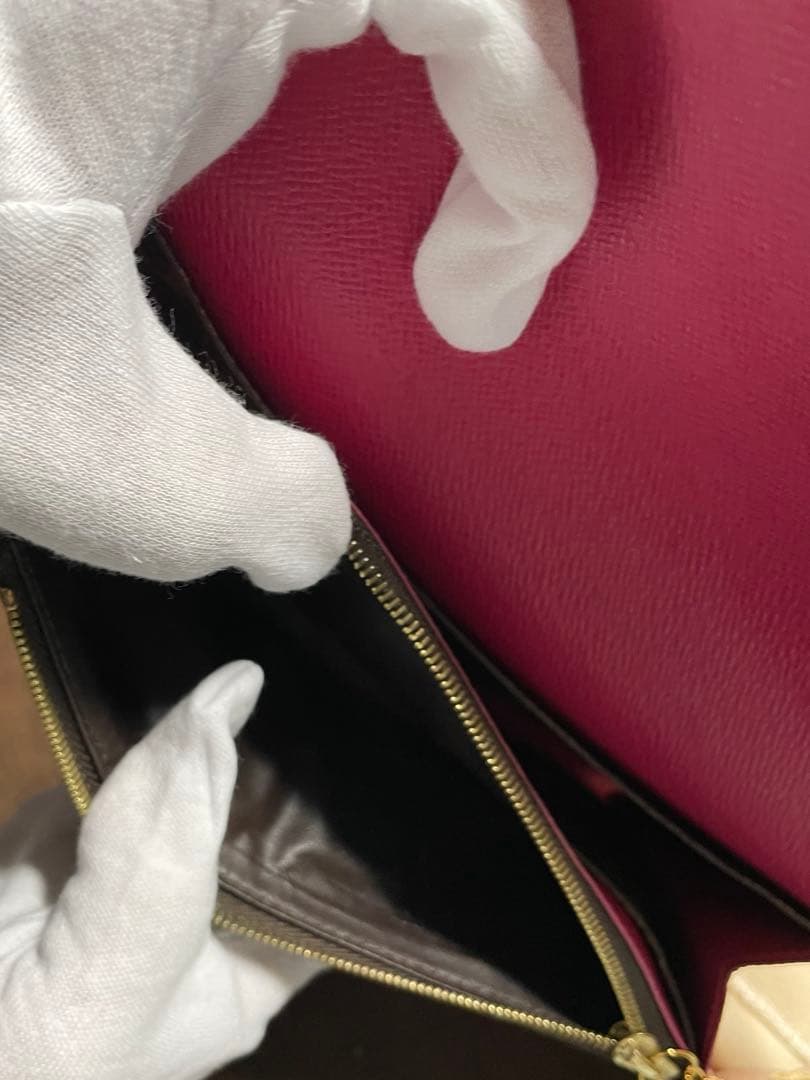 LOUIS VUITTON モノグラム長財布　ポルトフォイユエミリー フラワー