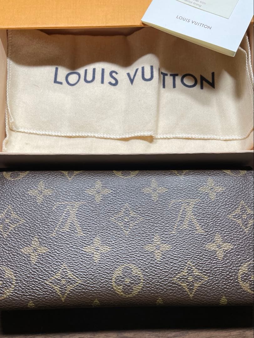 LOUIS VUITTON モノグラム長財布　ポルトフォイユエミリー フラワー