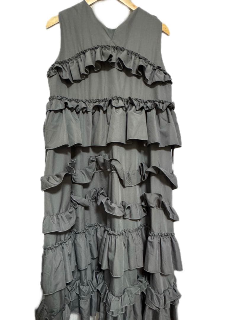 merry jenny フリルティアードワンピース　グレー