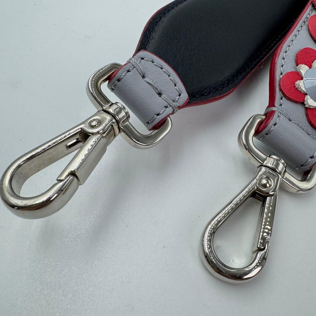 【定番】FENDI ストラップユー　フラワー　レザー　ショルダーストラップ