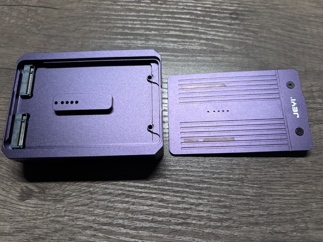 JEYI 4-bay NVME 外付けSSDケース 40Gbps DAS