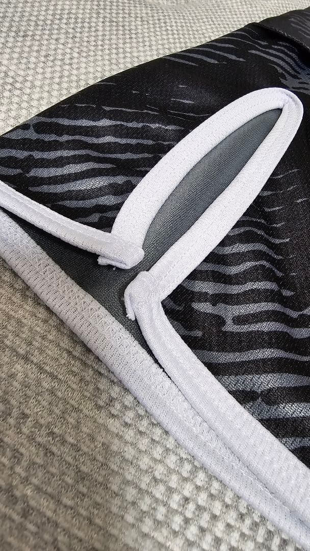 Venumベノム　ファイトショーツ　 GLADIATOR 3.0 黒白