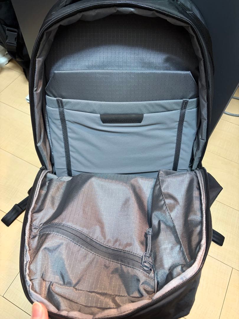 バッグ Able Carry Daily Plus X-Pac