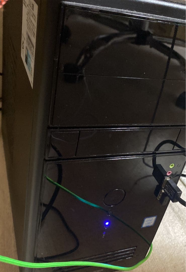 pcミニタワーとマウス