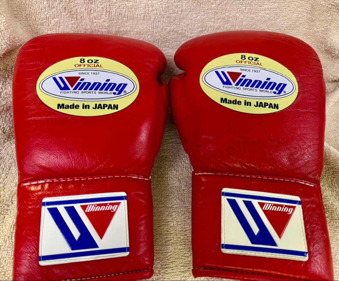 Winning ボクシンググローブ 8 oz 赤