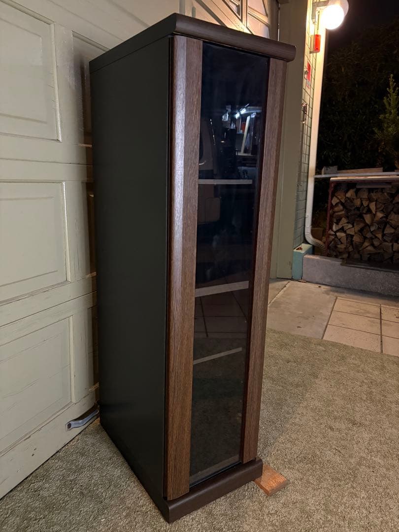 【ビーチソルベ】ダークブラウン木製キャビネット ガラス扉付き