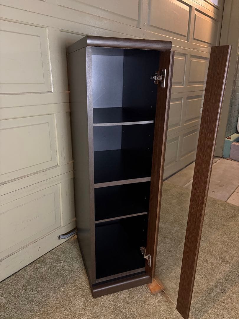 【ビーチソルベ】ダークブラウン木製キャビネット ガラス扉付き