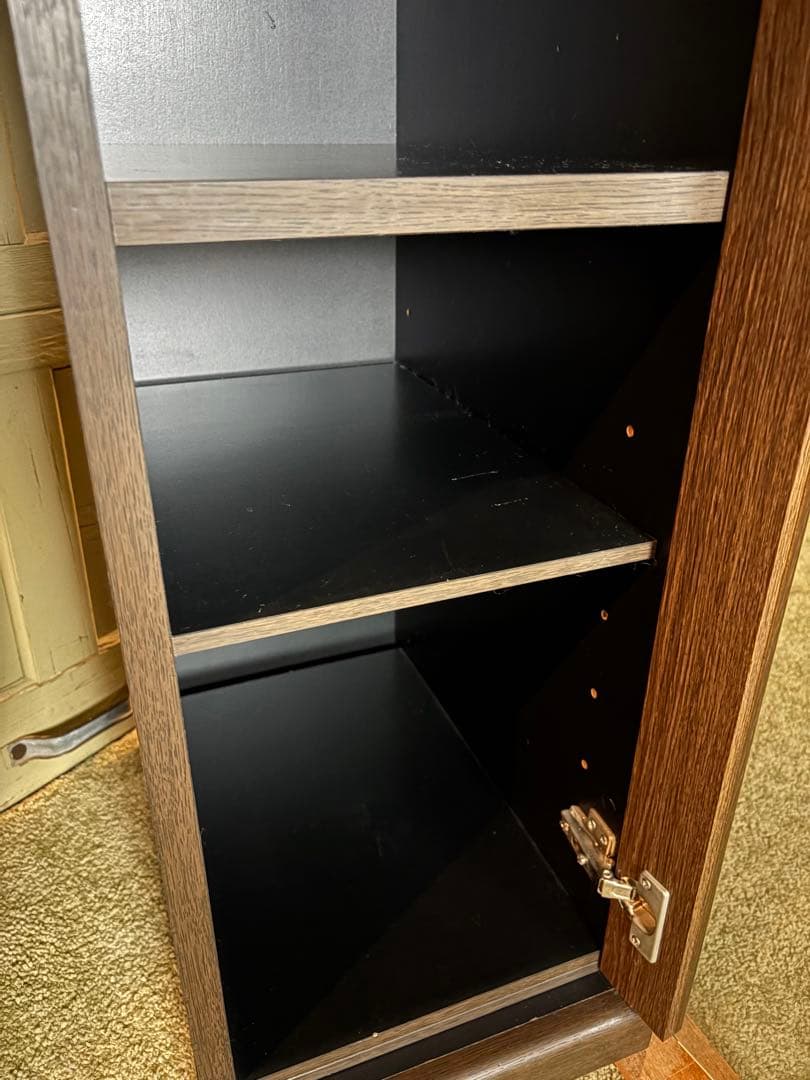 【ビーチソルベ】ダークブラウン木製キャビネット ガラス扉付き