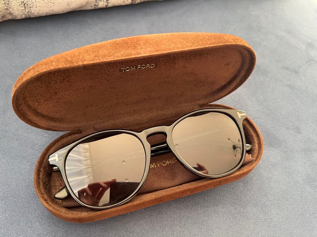 きなこ　TOM FORD ラウンド型サングラス ブラック