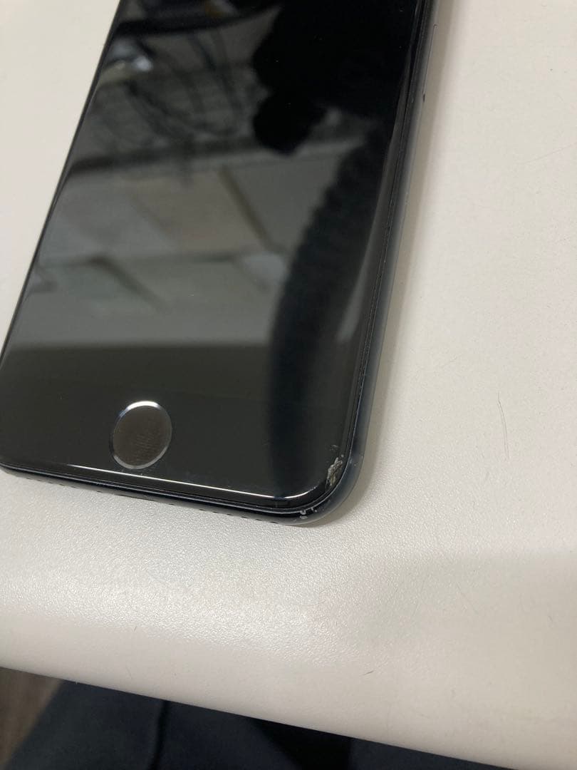 iPhone SE 2 64GB ブラック　SIMフリー　K1988