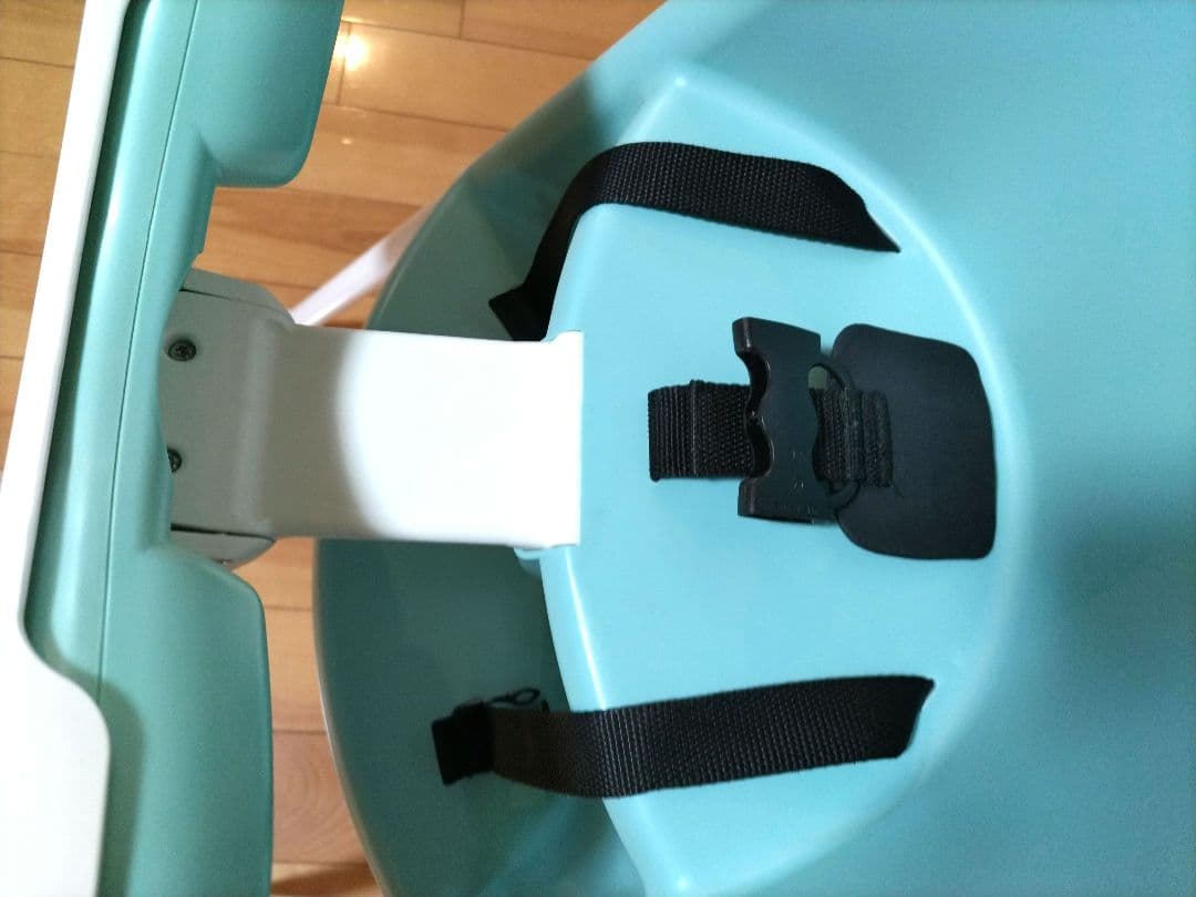 BABYBJÖRN 　ハイチェア　取説、セーフティハーネス付き、送料込み