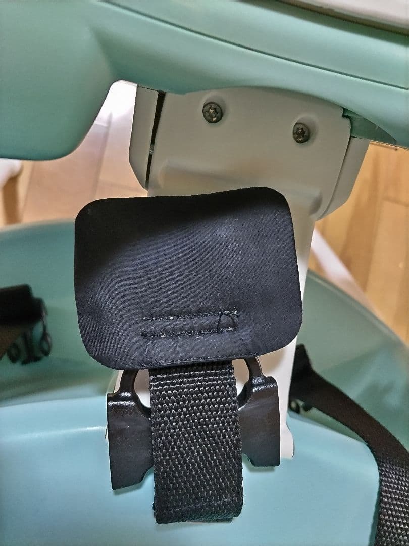 BABYBJÖRN 　ハイチェア　取説、セーフティハーネス付き、送料込み