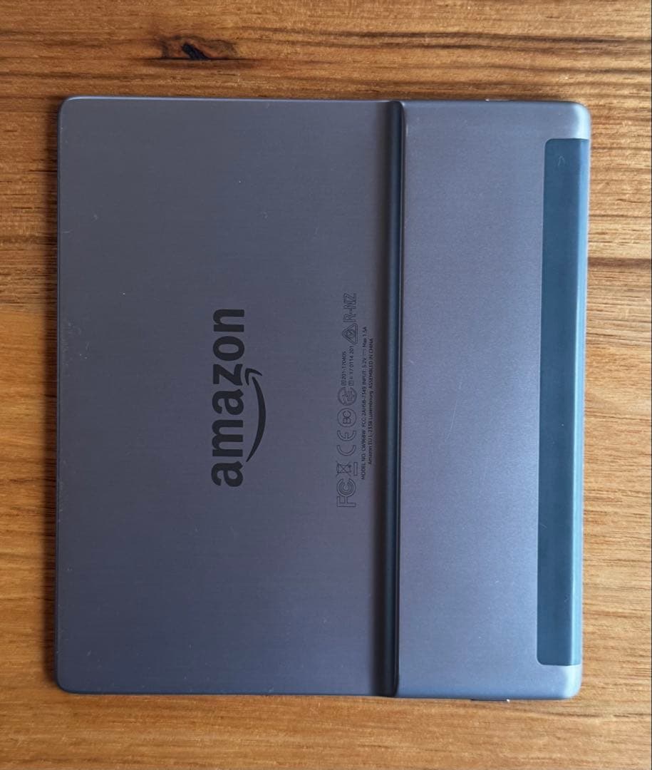 Kindle Oasis 第9世代Wi-Fi+3G 32GB 広告なし カバー付