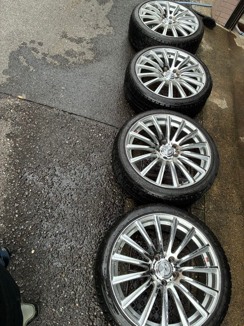 トゥエンティページ