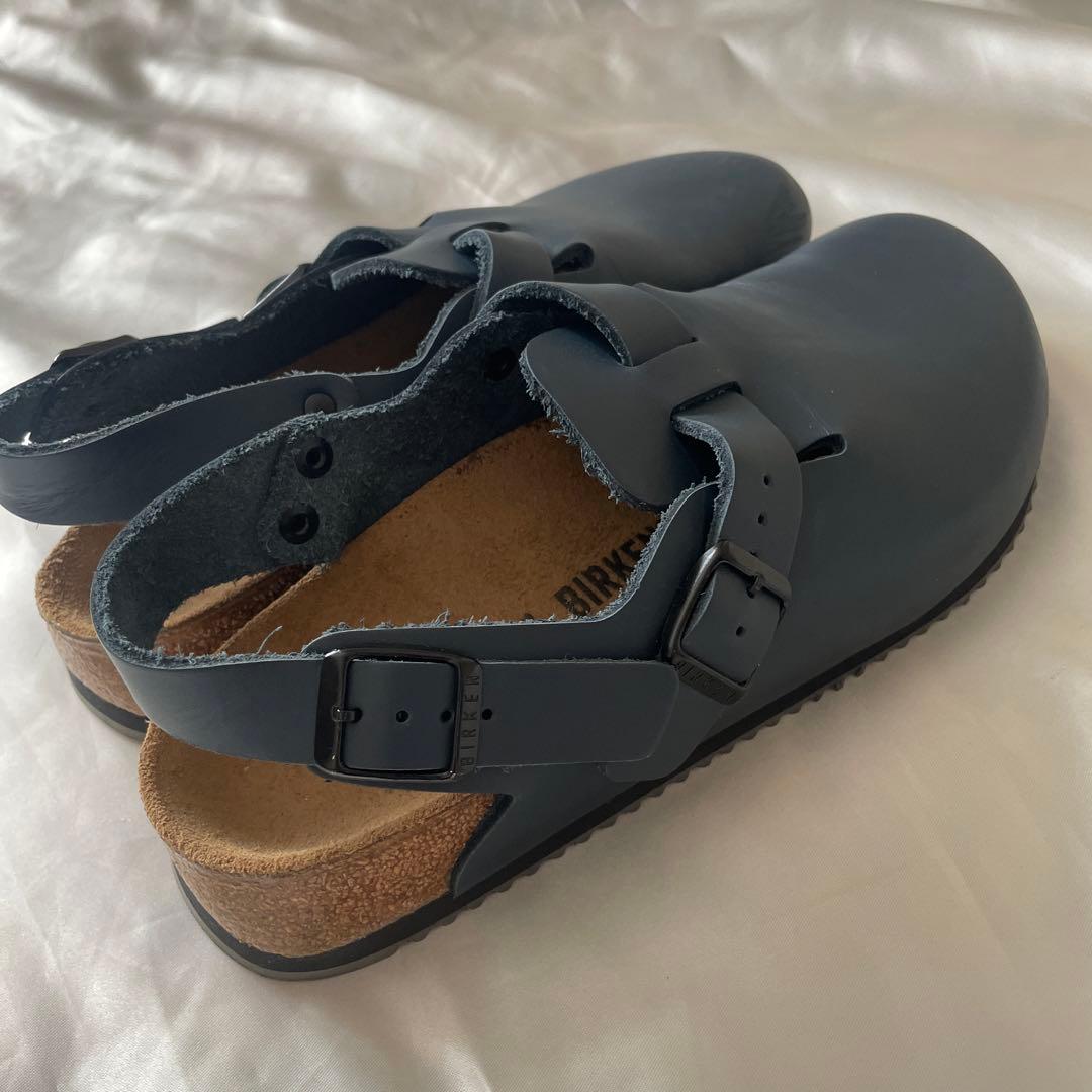 美品　ビルケンシュトック　TOKIO レザーサンダル　25.0cm ネイビー