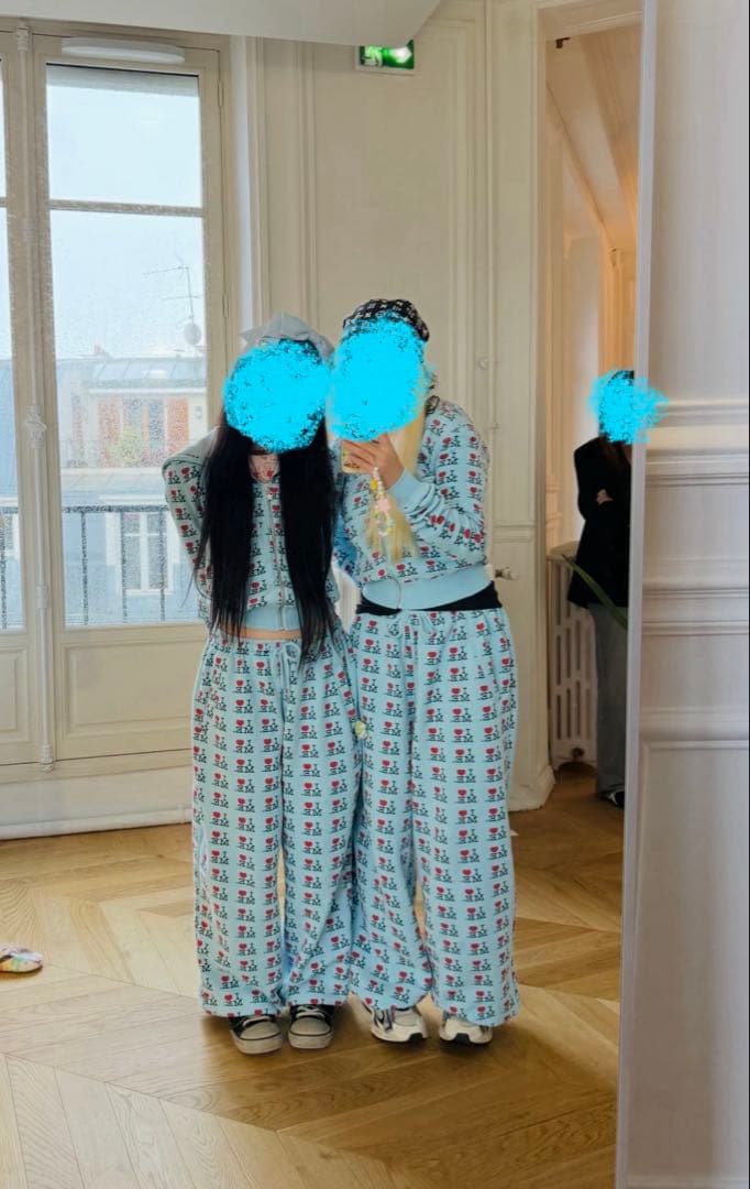 ASHLEY WILLIAMS I ♥︎ ME 水色　スウェットパンツ