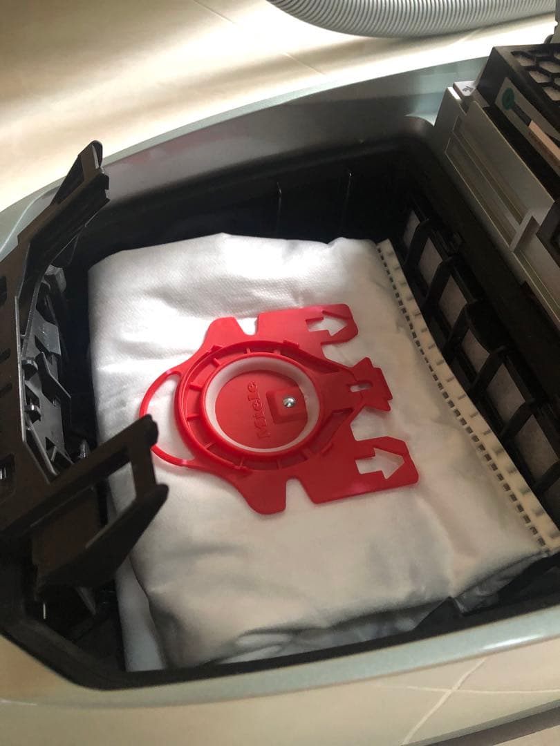 Miele S548 シルバーマジック　掃除機 本体