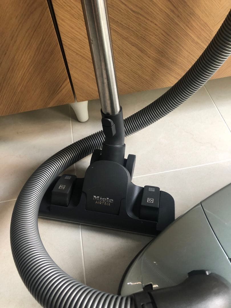 Miele S548 シルバーマジック　掃除機 本体