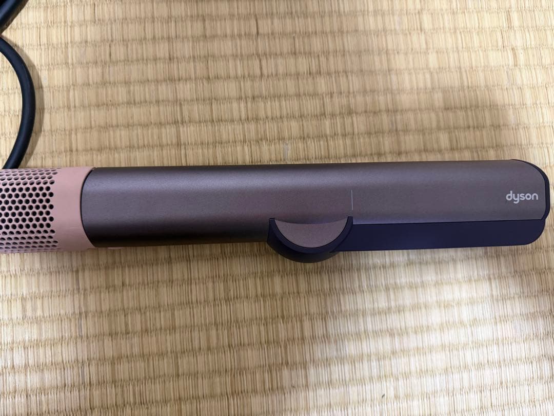 本日限り値下げ　Dyson ヘアストレイトナー　HT01JPPL