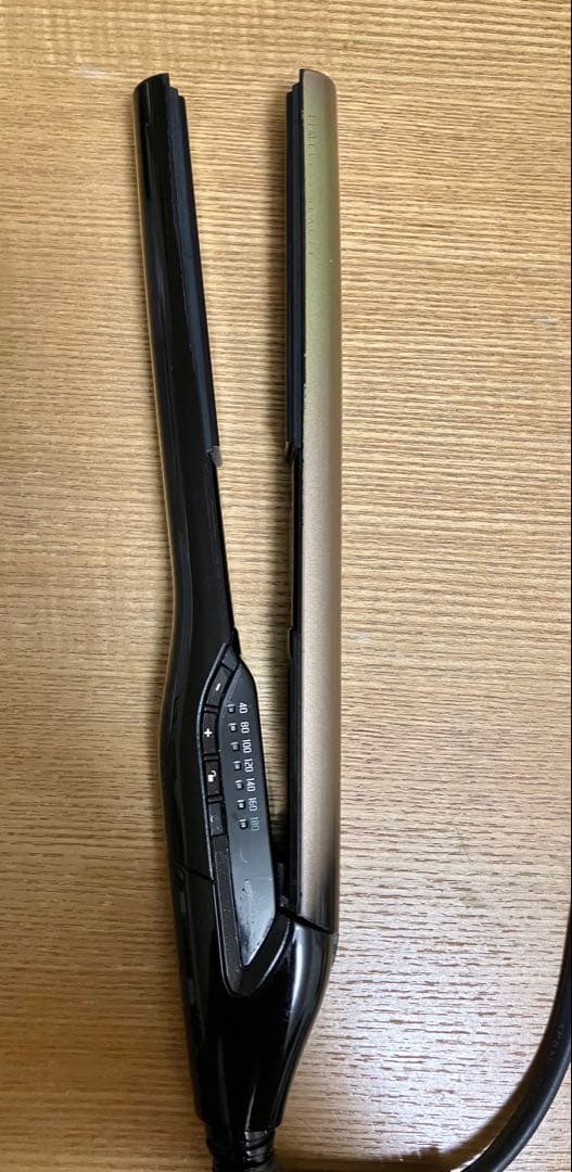 ※最終値下げです　ヘアビューロン　4D ストレートヘアアイロン　ジャンク品