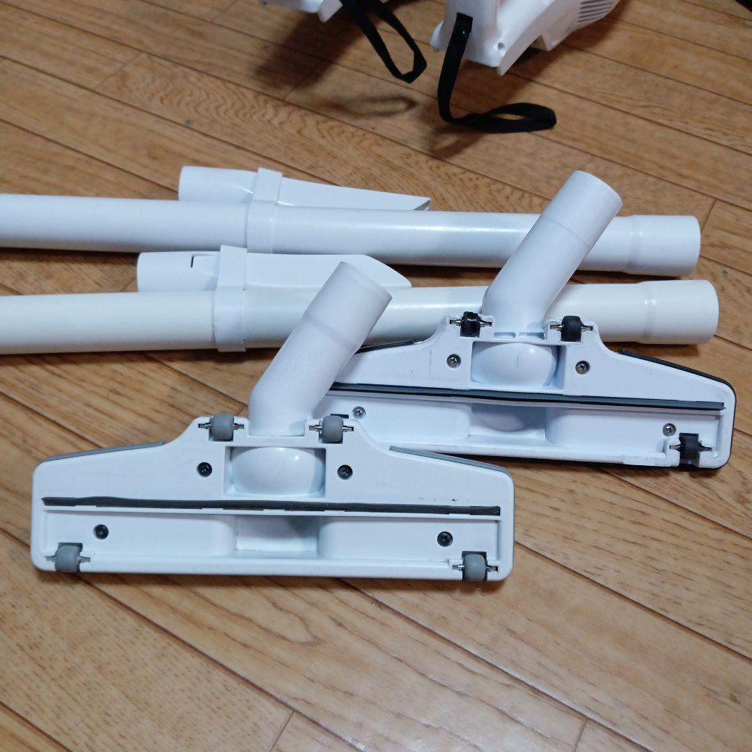 マキタ10.8V充電式クリーナCL107FD２台のセット　バッテリー、充電器付