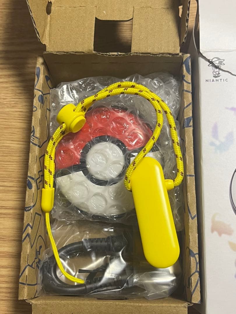 ポケモンGOプラス+ Amazon限定ケース付き 動作確認済み・説明書なし