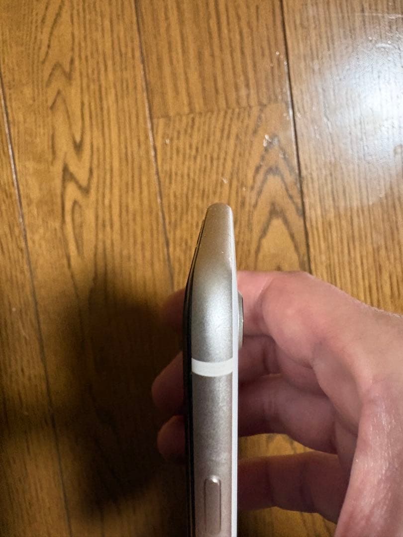 iPhoneSE(第3世代)128GB スターライト　美品