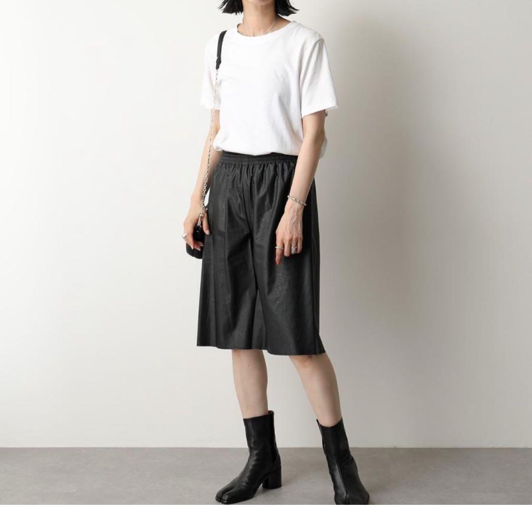 MM6 メゾン マルジェラ フェイクレザー ショーツ ハーフ ショート パンツ