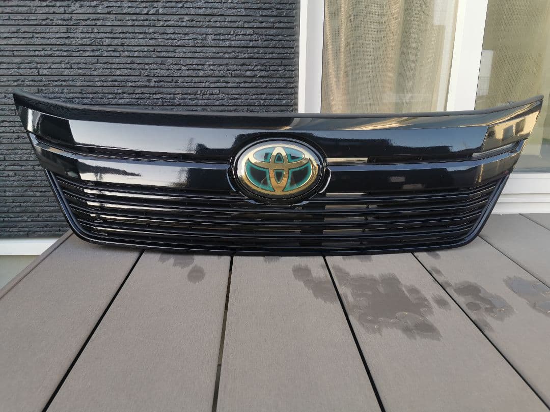 ヴェルファイア20 後期グリル ワンオフエンブレム