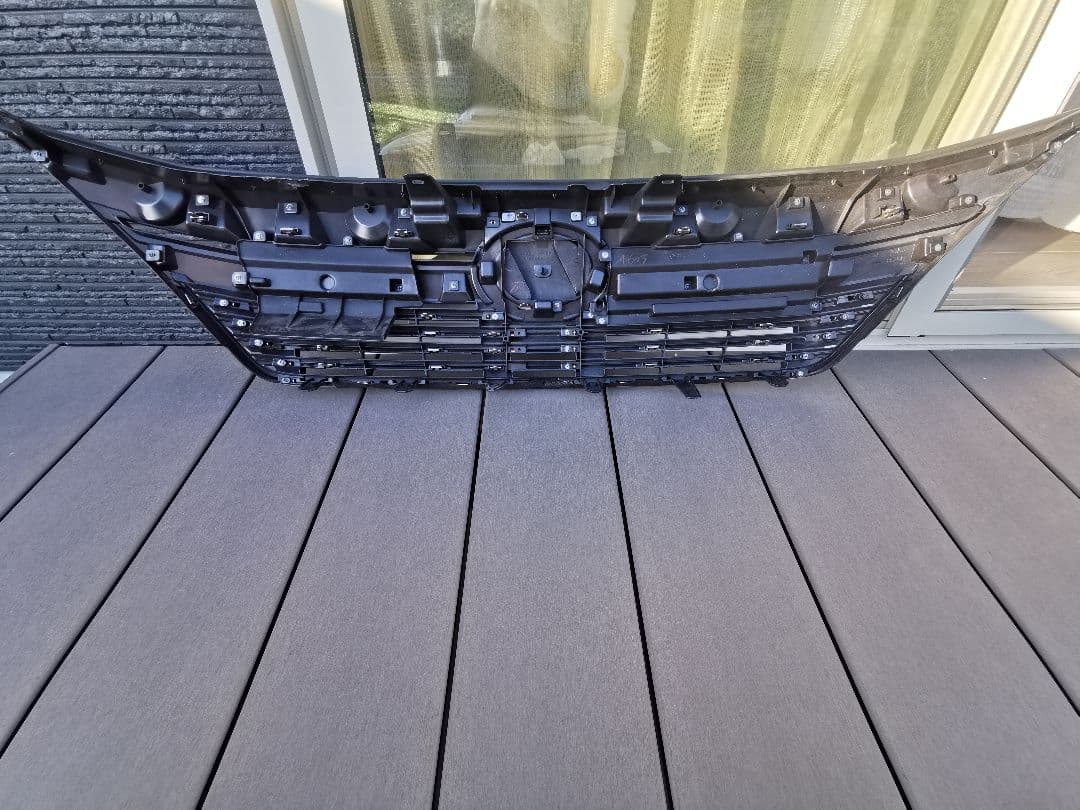 ヴェルファイア20 後期グリル ワンオフエンブレム