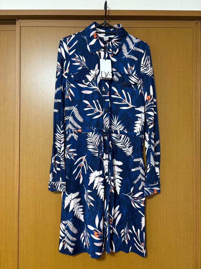 【新品タグ付き】ダイアンフォンファステンバーグ ワンピース　4 シルク100%