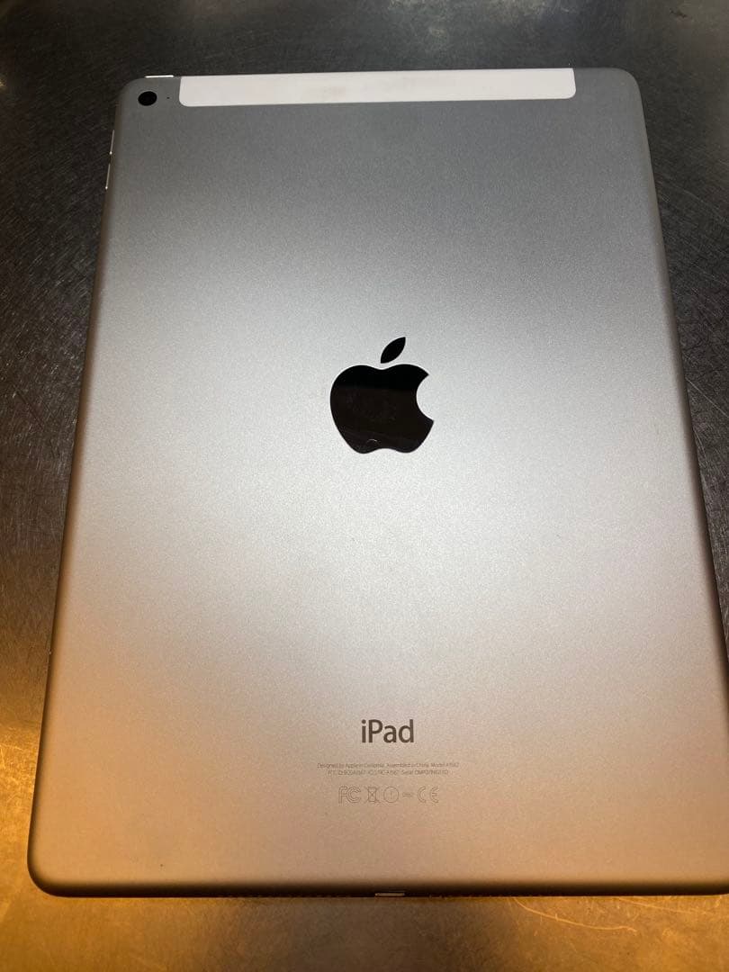 ラスト1台 iPad Air 2 128GB Wi-Fi＋Cellular