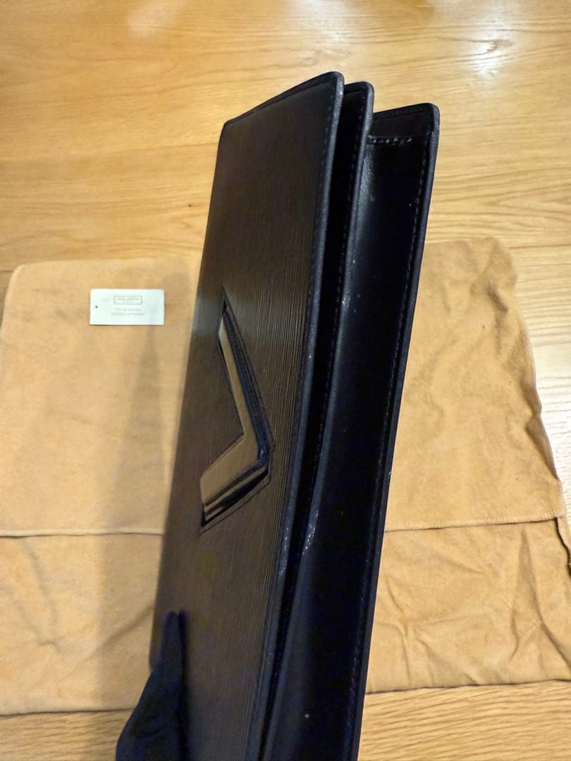 希少 LOUIS VUITTON トラペーズGM エピ クラッチ