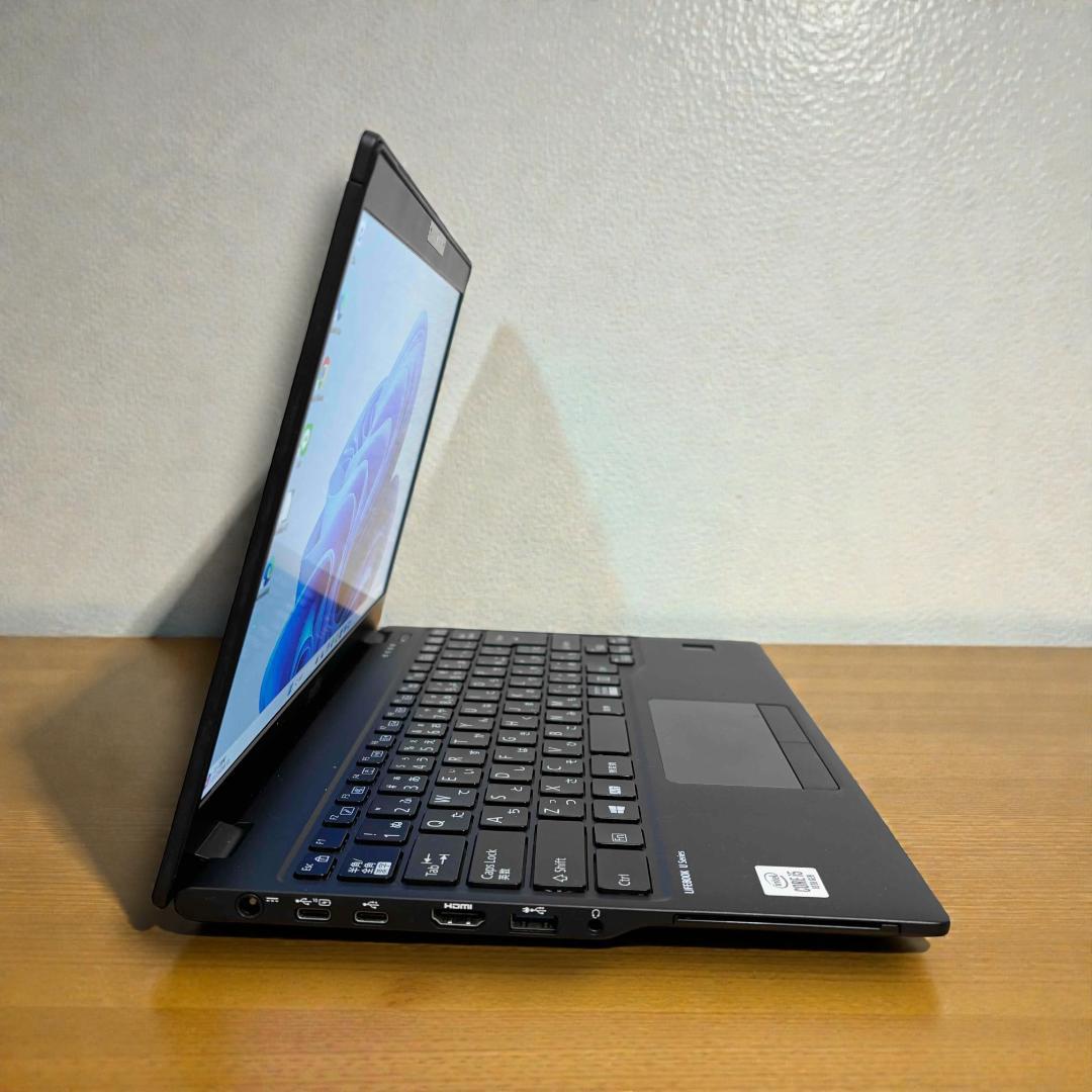 y67＊Lifebook U9310 第10世代 i5 薄型軽量 8G SSD
